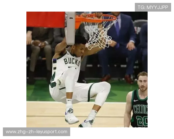 字母哥训练间隙弹吉他缓解气氛，才艺被开封